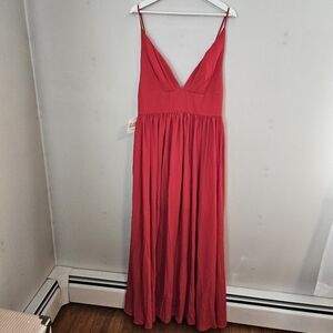 Fame and Partners Elegant Red Maxi Dress V-Neck Formal Prom Long Wedding Ball